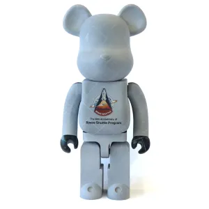 Train Model 1000% Bearbrick Space Shuttle