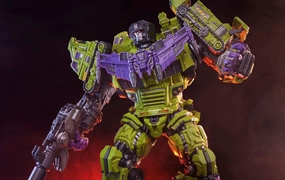 Transformers - Devastator Museum Scale Statue Chibi Hero Horror Monster