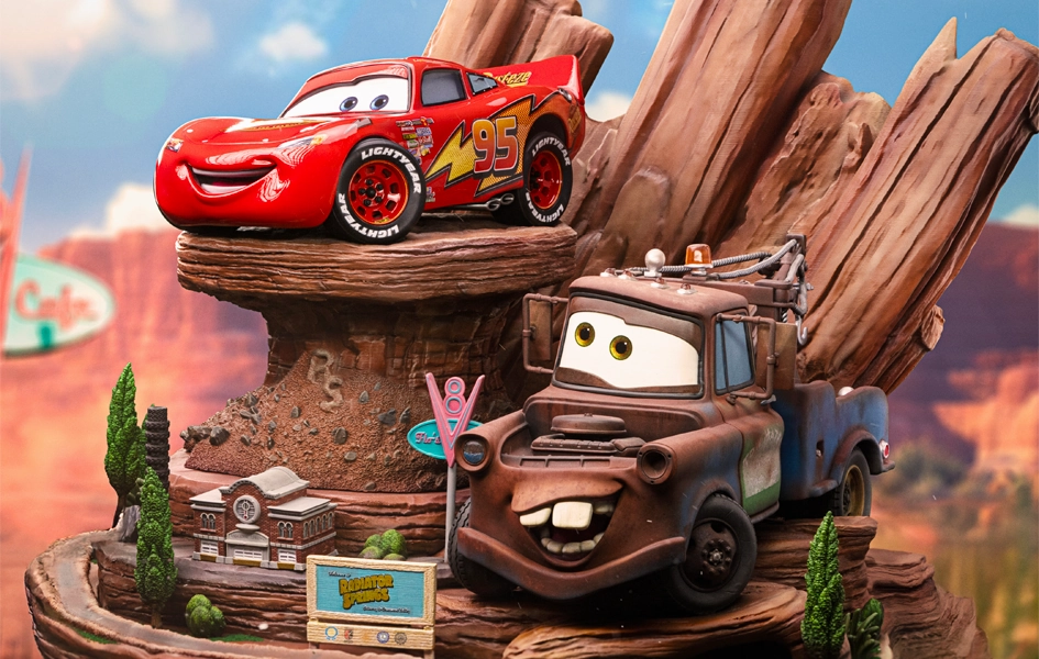 Regional Specialty Cars - Lightning McQueen & Tow Mater Deluxe Art Scale 1/10