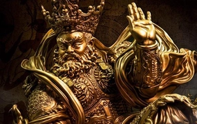 Guardian of Heaven Statue - GOLD Adult Collectible