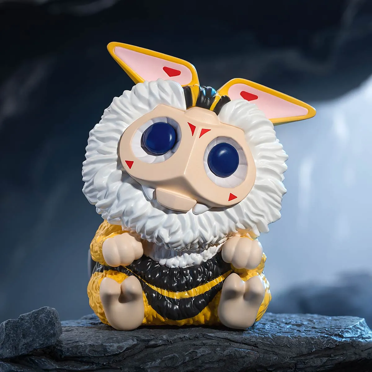 KAIJU Sitting in a Row Series Figures Virtual Good Fashion Doll