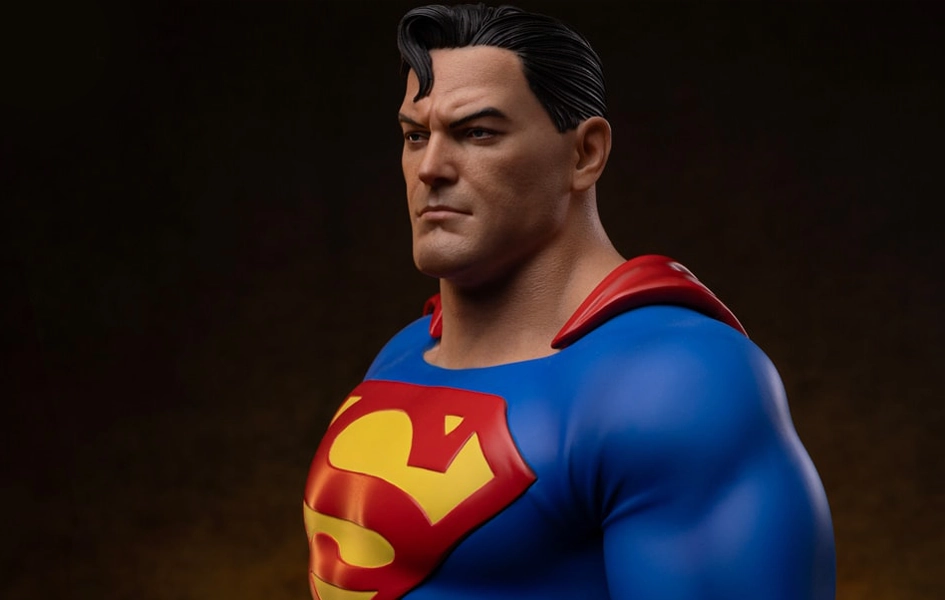 DC Trinity - Superman Legacy Replica 1/4 Scale Statue Holiday themed