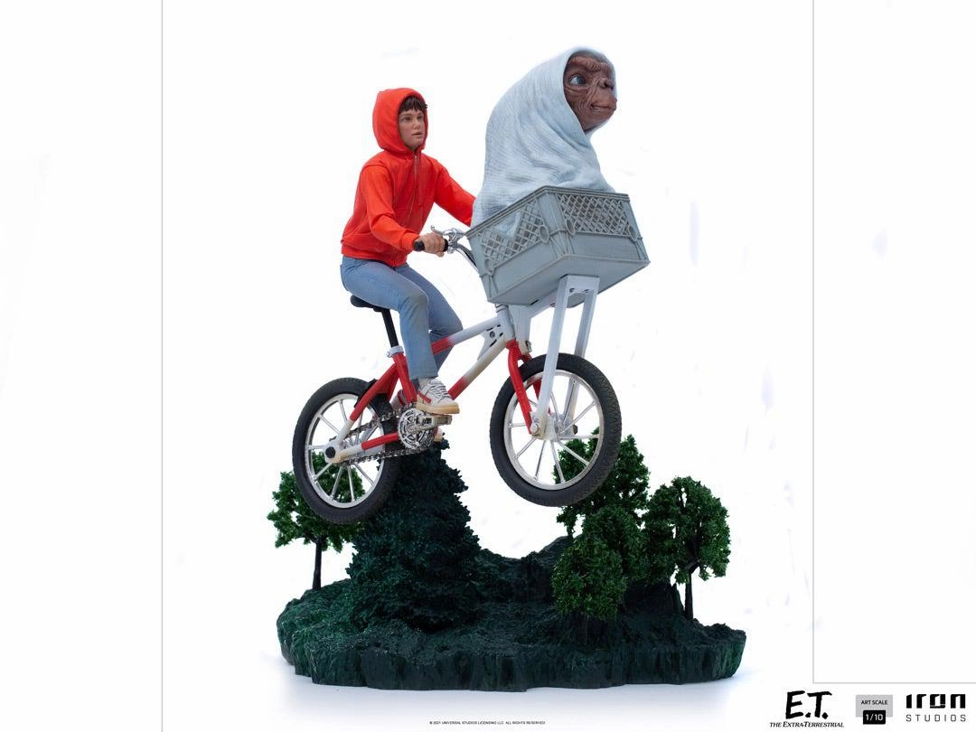 Collectors Piece Legacy Item E.T. and Elliot Art Scale 1/10