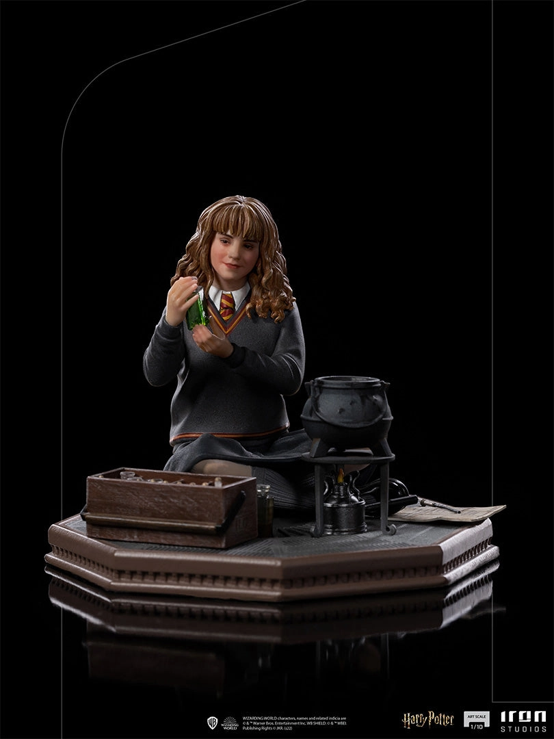 Dorm Room Harry Potter - Hermione Granger Polyjuice Art Scale Statue 1/10