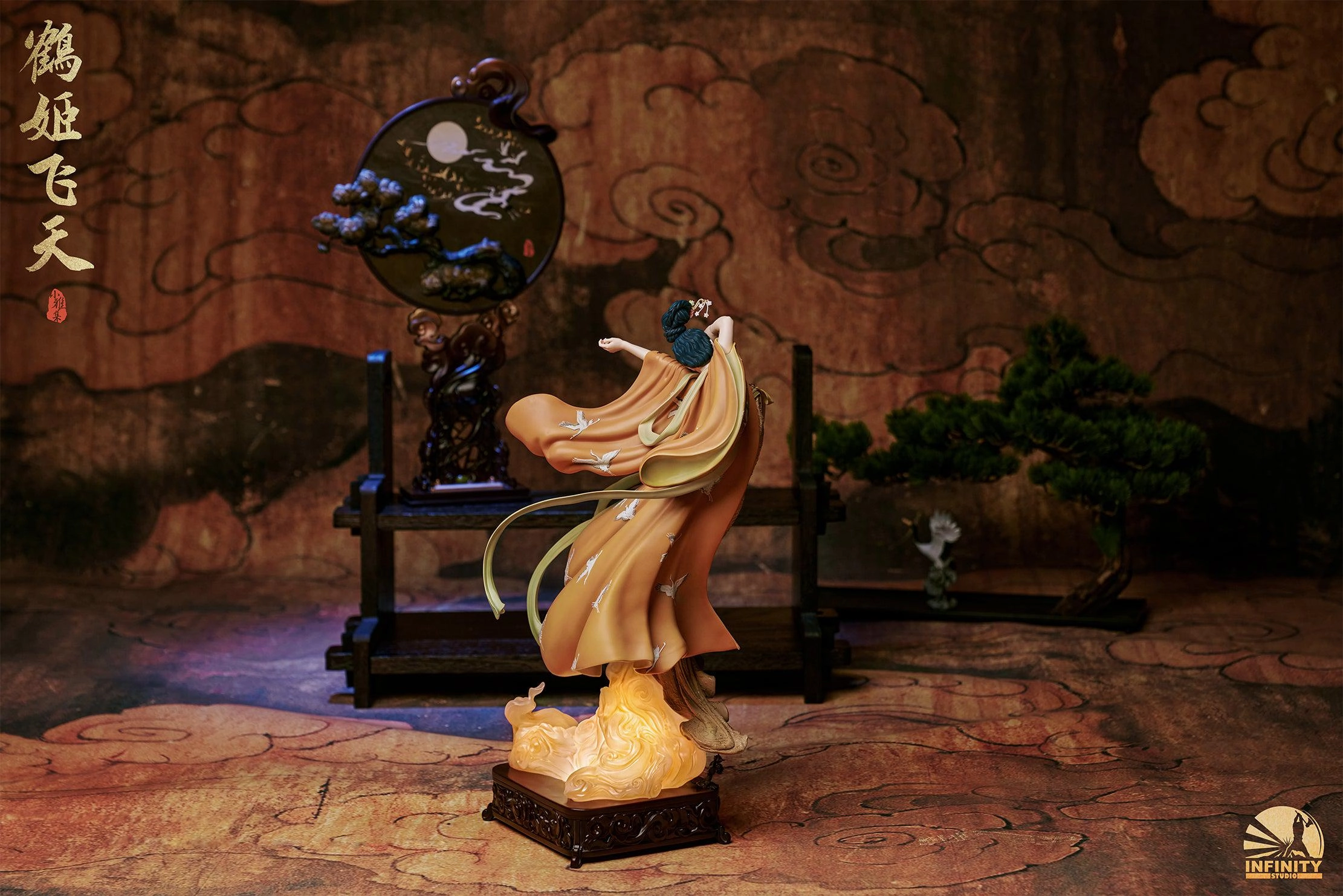 Loyal Friend Flying Princess Crane Regular Version Statue