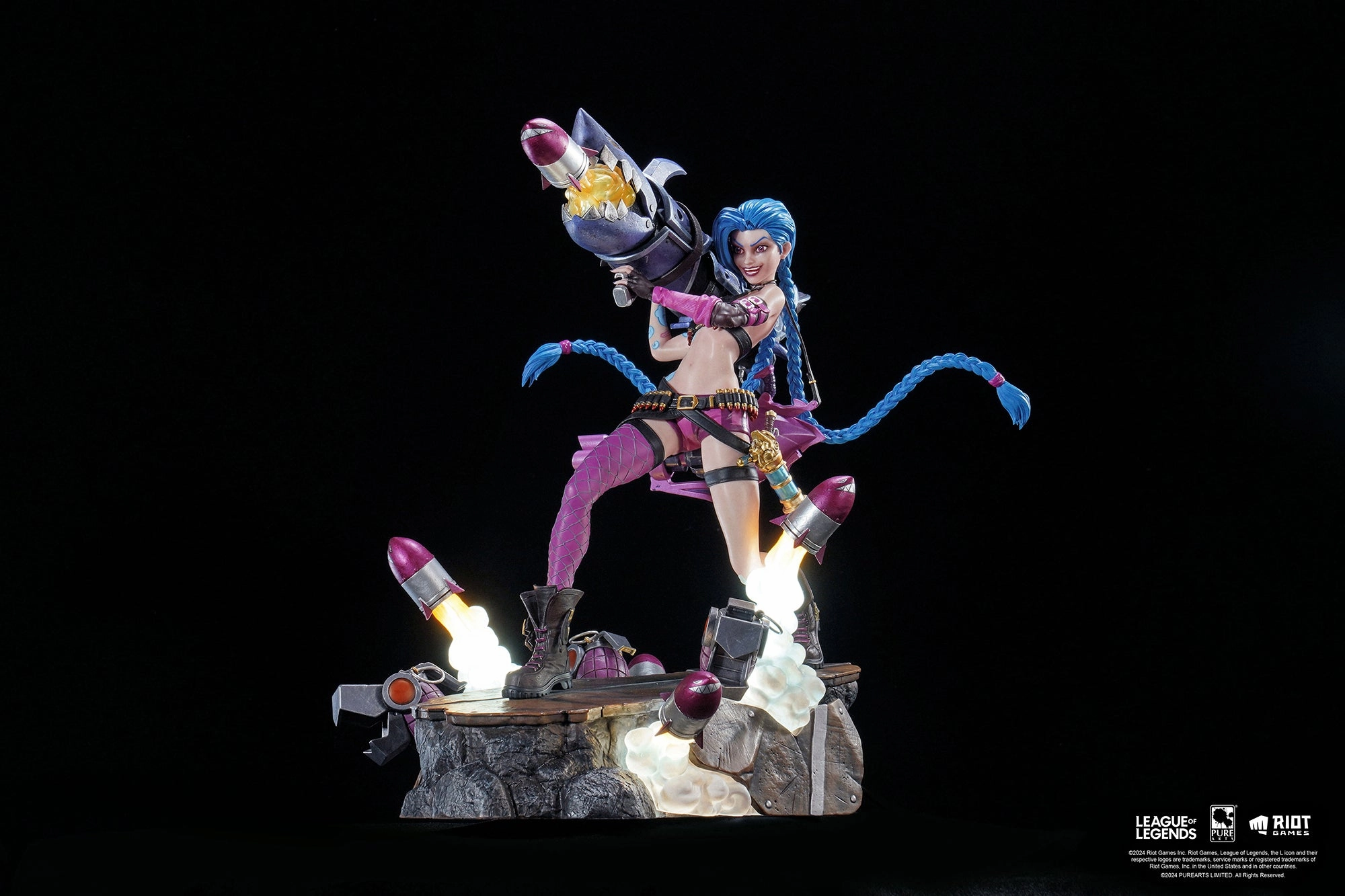 League of Legends ?C Jinx 1/6 Scale Statue Dining Table