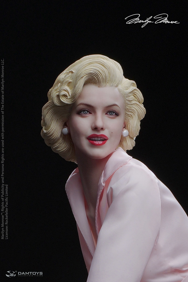 Adventure Game Felt Toy Marilyn Monroe - A Timeless Classic - 1/6 Scale Statue