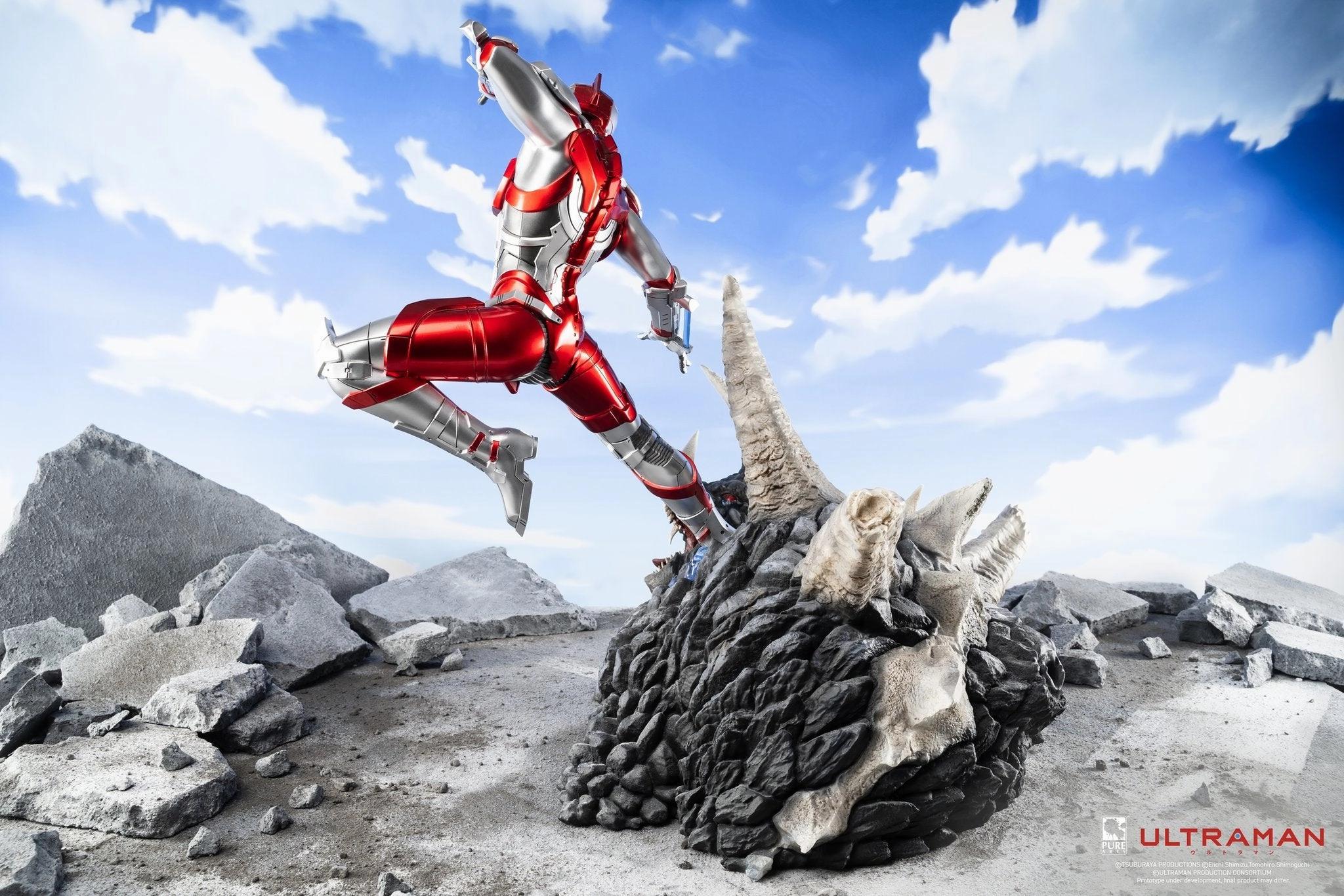 Ultraman vs Black King 1/4 Scale Statue Surrealist Art Sky Animal