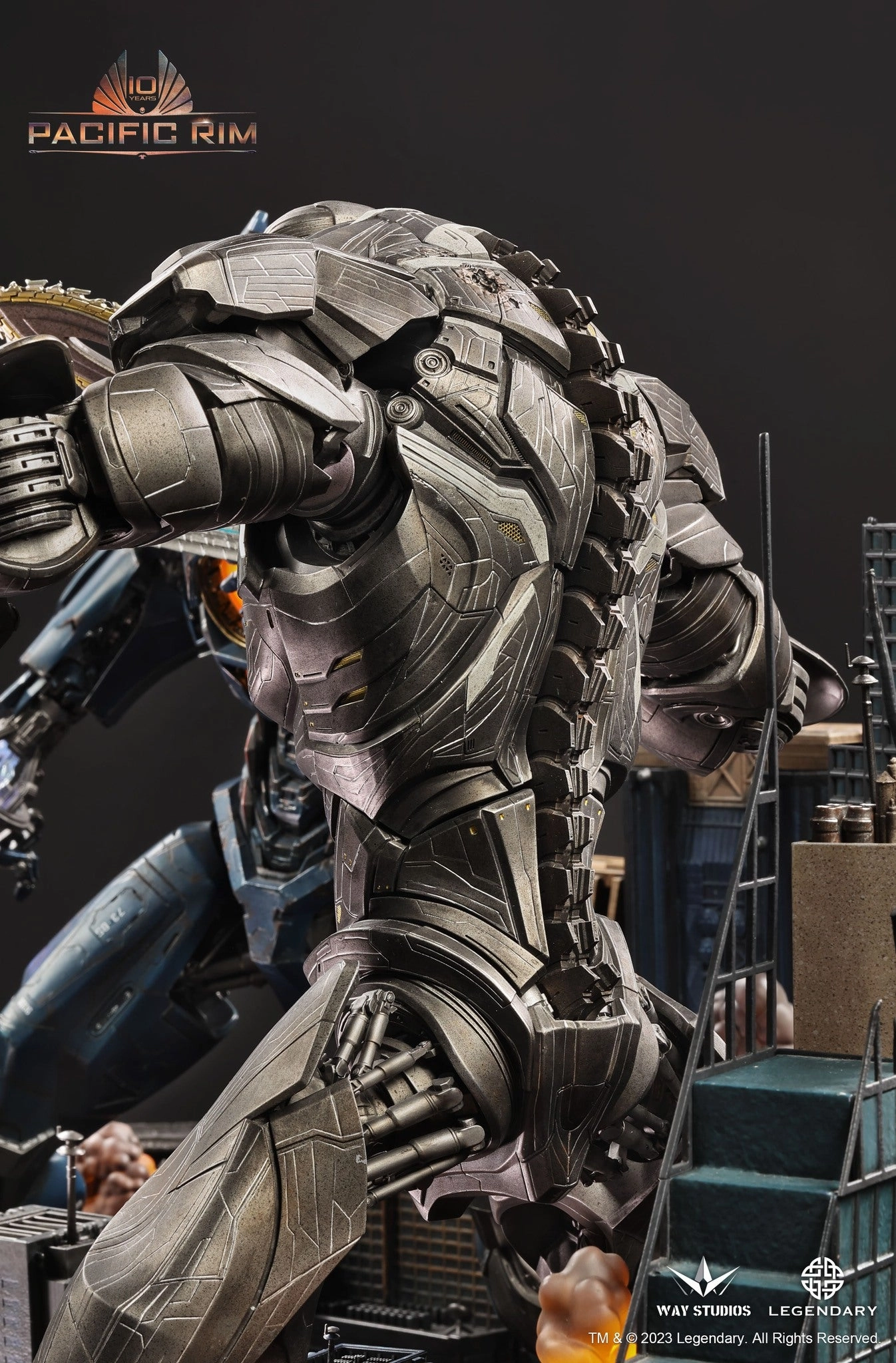 Pacific Rim - Obsidian Fury Statue Fan Favorite Desktop Statue