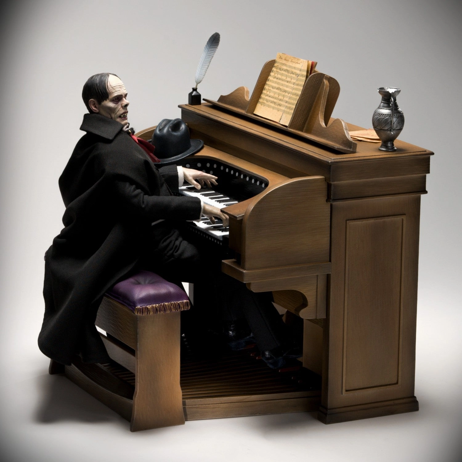 Phantom of the Opera - Lon Chaney (Deluxe Version) 1/6 Scale Figure Display Hero