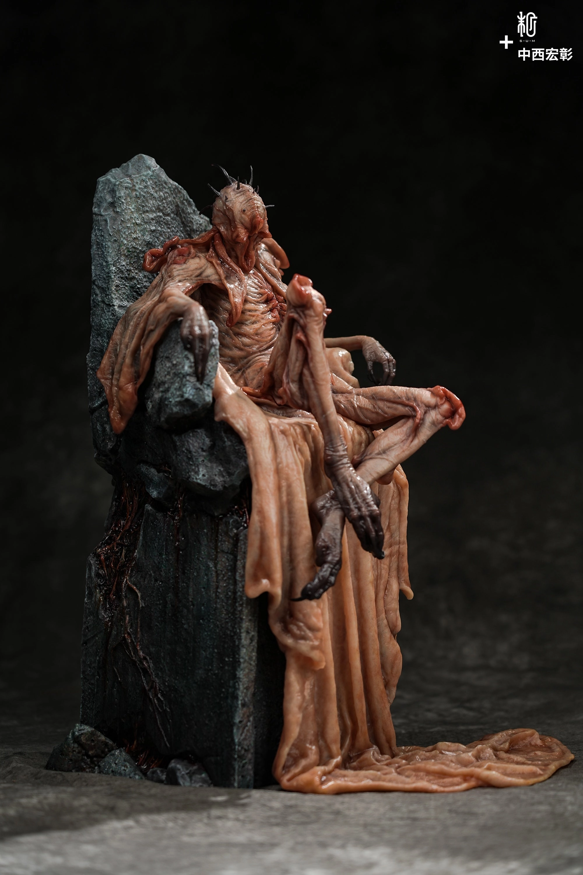 Cute Mascot Independent Artist Pleats Artist Version Resin Statue