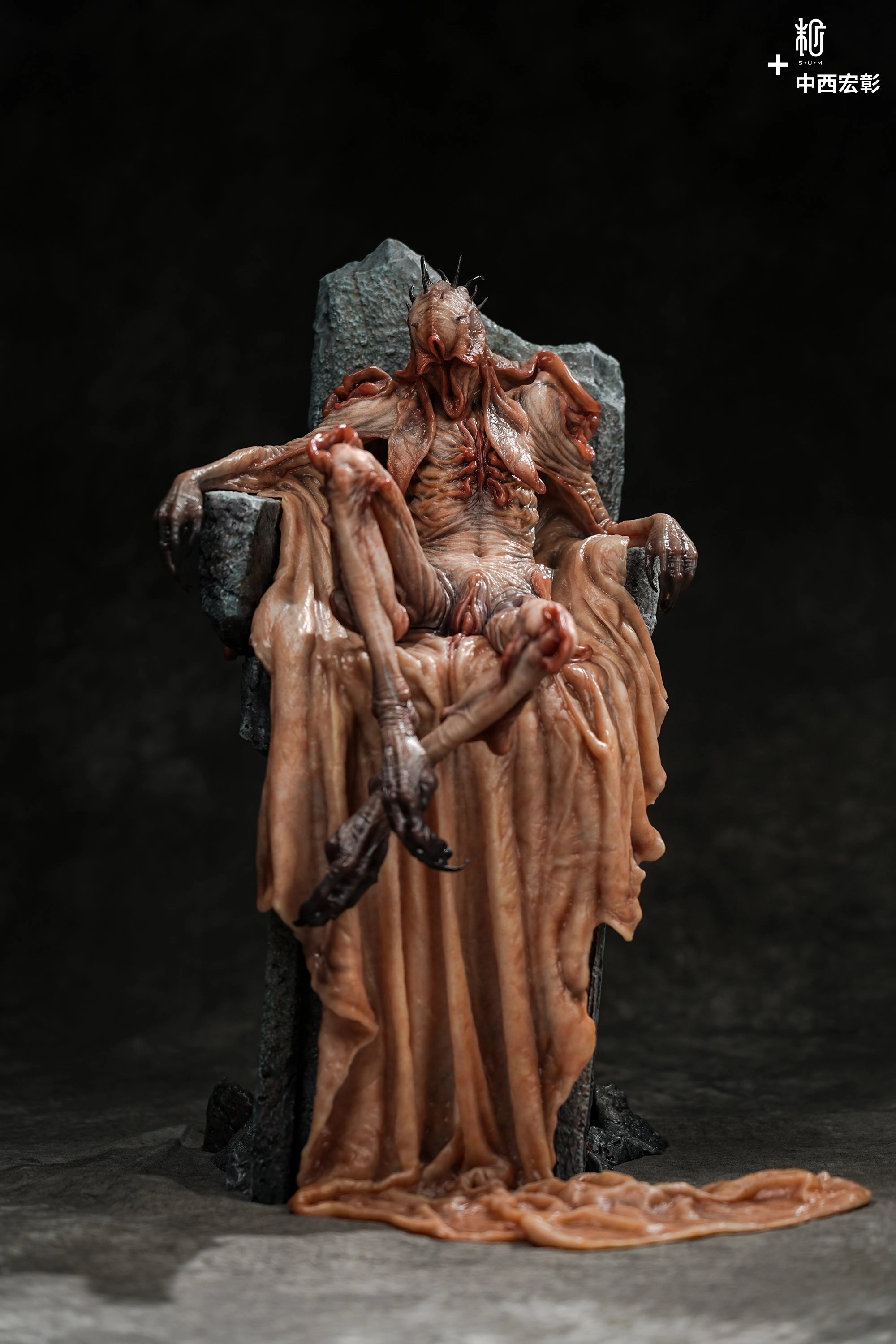 Pleats Artist Version Resin Statue Personal Treasure