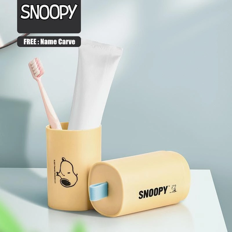 Voice Acting Bullet Time Snoopy Toothbrush Travel Storage Case
