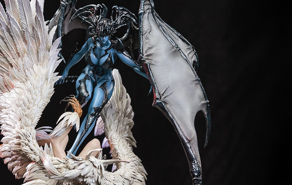 Devilman Lady - Jun Fudo vs. Ran Asuka 1/6 Scale Statue Anime Character Antique Reproduction