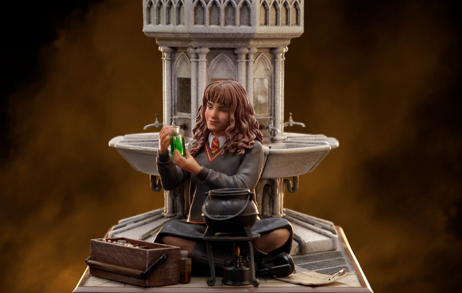 Wall Mounted NFT Figure Harry Potter - Hermione Granger Polyjuice Deluxe Art Scale 1/10