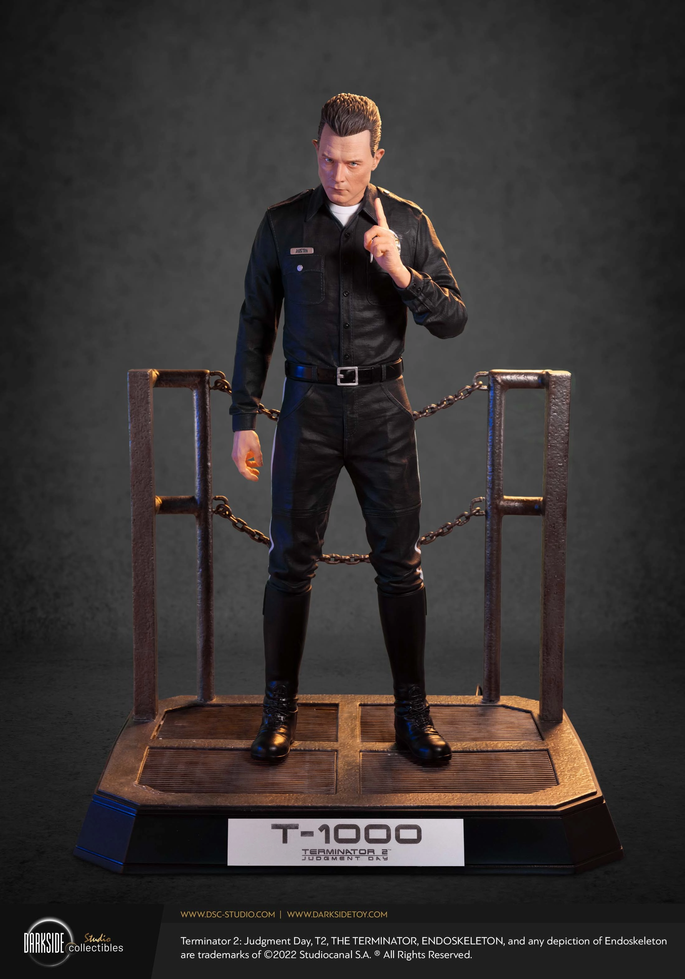 Terminator 2 - T-1000 1/3 Scale Statue International Icon Pop Icon
