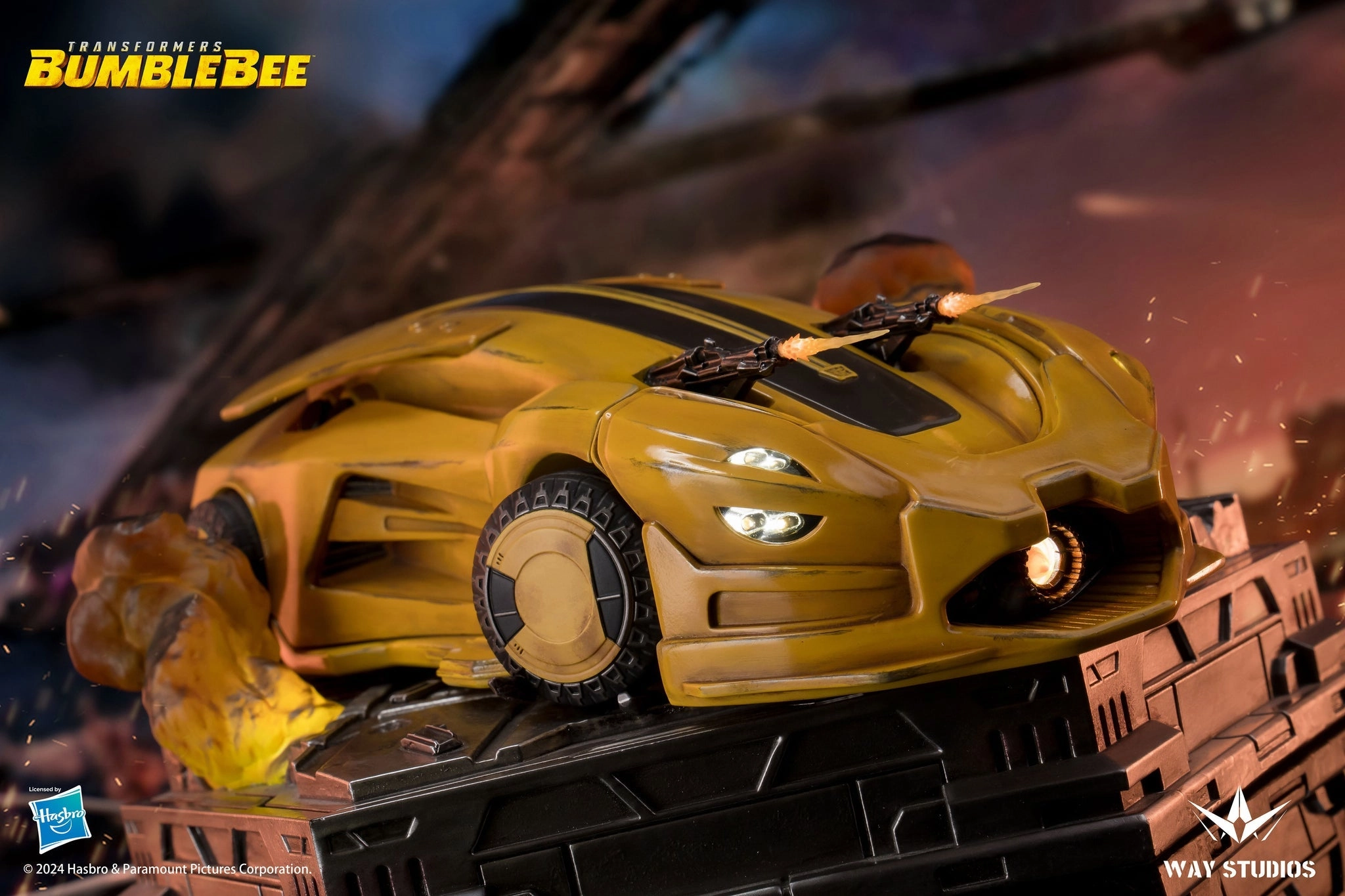 Comic Adaptation Pop Vinyl Transformers: Bumblebee - Optimus Prime & Bumblebee Mini Statue