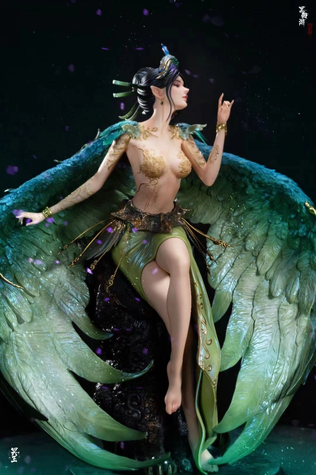 Peacock Wisdom King (Mahamayuri) Statue Historical Icon Desktop Figure