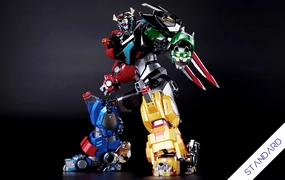 Craft Project Voltron: Legendary Defender (Standard Edition) Carbotix Figure