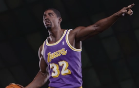 NFT Figure Magic Johnson 1/4 Scale Statue